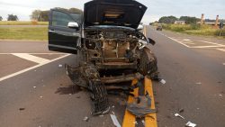 motorista-desobedece-sinalizacao-de-transito,-se-envolve-em-acidente-e-acaba-preso-por-embriaguez-ao-volante,-em-santa-mercedes