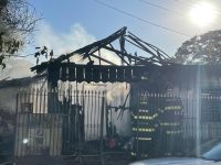 incendio-destroi-casa-de-madeira-na-vila-marcondes,-em-presidente-prudente