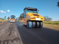 concessionaria-usa-asfalto-borracha-em-manutencao-na-rodovia-homero-severo-lins;-veja-como-ficam-as-interferencias-no-transito