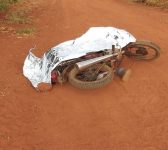 motociclista-e-encontrado-morto-em-estrada-rural-no-assentamento-santa-zelia,-em-teodoro-sampaio