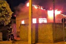 incendio-destroi-residencia-de-alvenaria-e-moradora-e-considerada-suspeita-de-atear-fogo,-em-rancharia