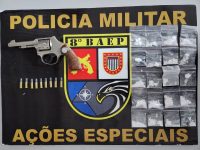 durante-abordagem,-jovem-e-preso-com-arma-e-porcoes-de-cocaina-no-jardim-humberto-salvador