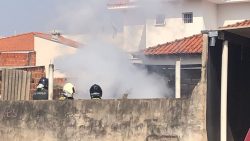 incendio-destroi-casa-de-madeira-no-jardim-monte-alto,-em-presidente-prudente