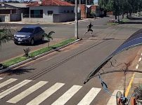 rapaz-que-invadiu-escola-publica-durante-fuga-e-ainda-conseguiu-escapar-de-delegacia-da-policia-civil-segue-foragido-ha-mais-de-24-horas