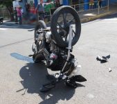 motociclista-fica-ferido-apos-colisao-com-carro-no-cruzamento-da-avenida-rui-barbosa-com-a-rua-15-de-novembro,-em-dracena