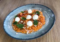 risoto-caprese-leva-manjericao,-arroz-arboreo-e-mucarela-de-bufala