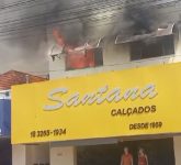 incendio-atinge-parte-superior-de-loja-de-calcados-em-rancharia