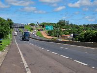 motociclista-morre-apos-colisao-na-traseira-de-caminhao-que-foge-sem-prestar-socorro-na-rodovia-raposo-tavares