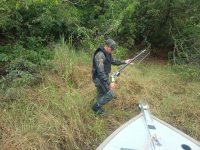 policia-ambiental-persegue-embarcacao-e-apreende-equipamentos-de-pesca-subaquatica-durante-operacao-piracema