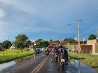 colisao-entre-dois-carros-fere-uma-pessoa-e-deixa-transito-lento-na-rodovia-raimundo-maiolini